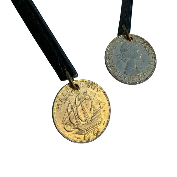 Vintage British Half Penny Coin Leather Wrap Choker Lariat Necklace 1942 1958 - Picture 2 of 7